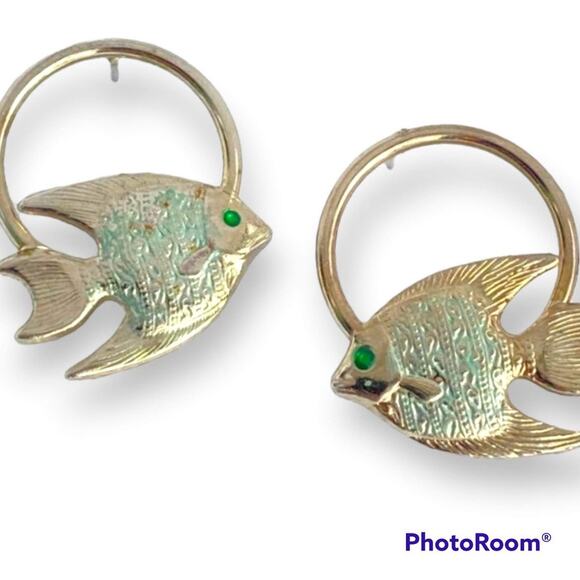 Angelfish - fish / open circle post earrings - Picture 1 of 10